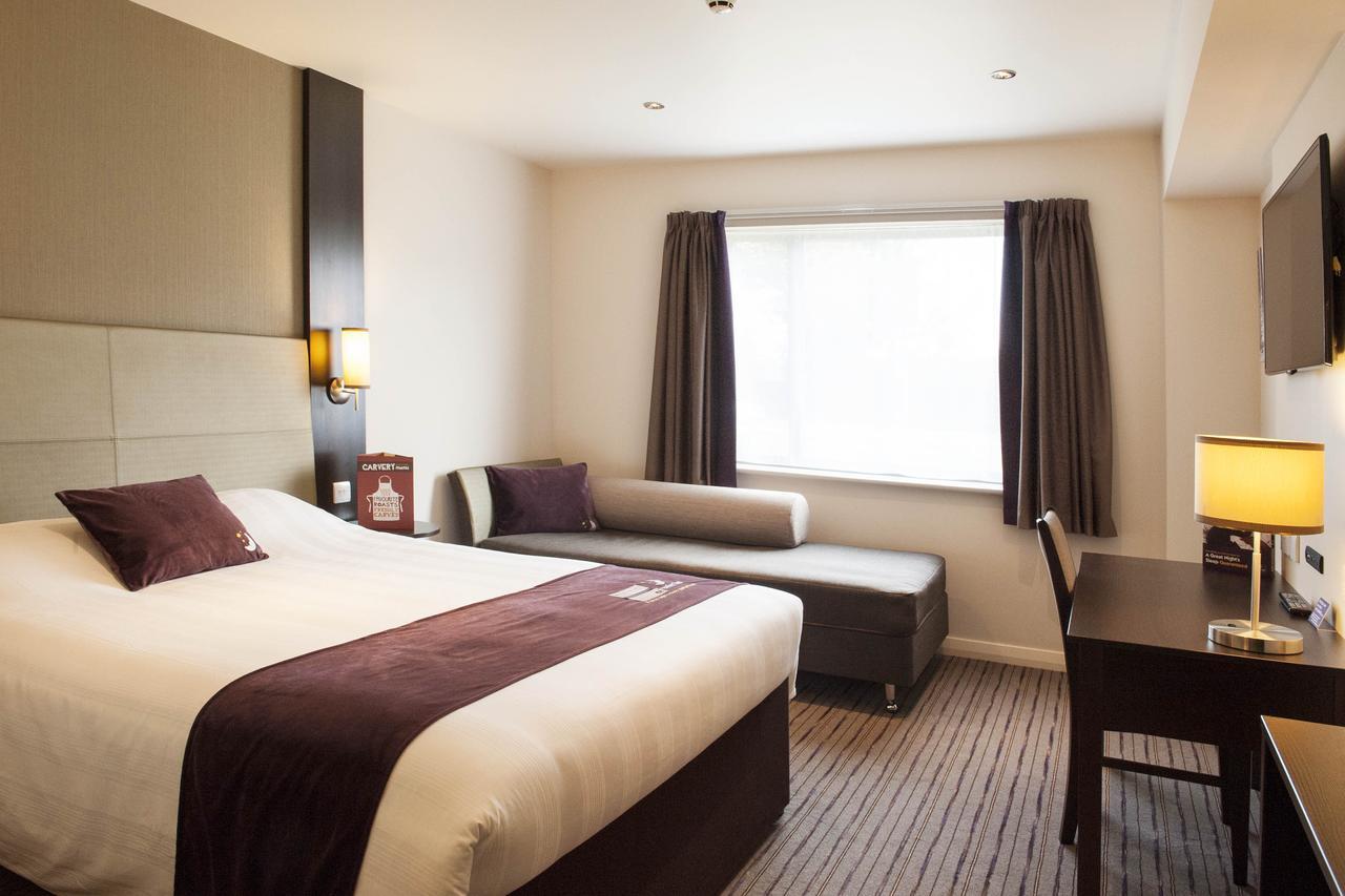 Premier Inn Glasgow Pacific Quay Номер фото