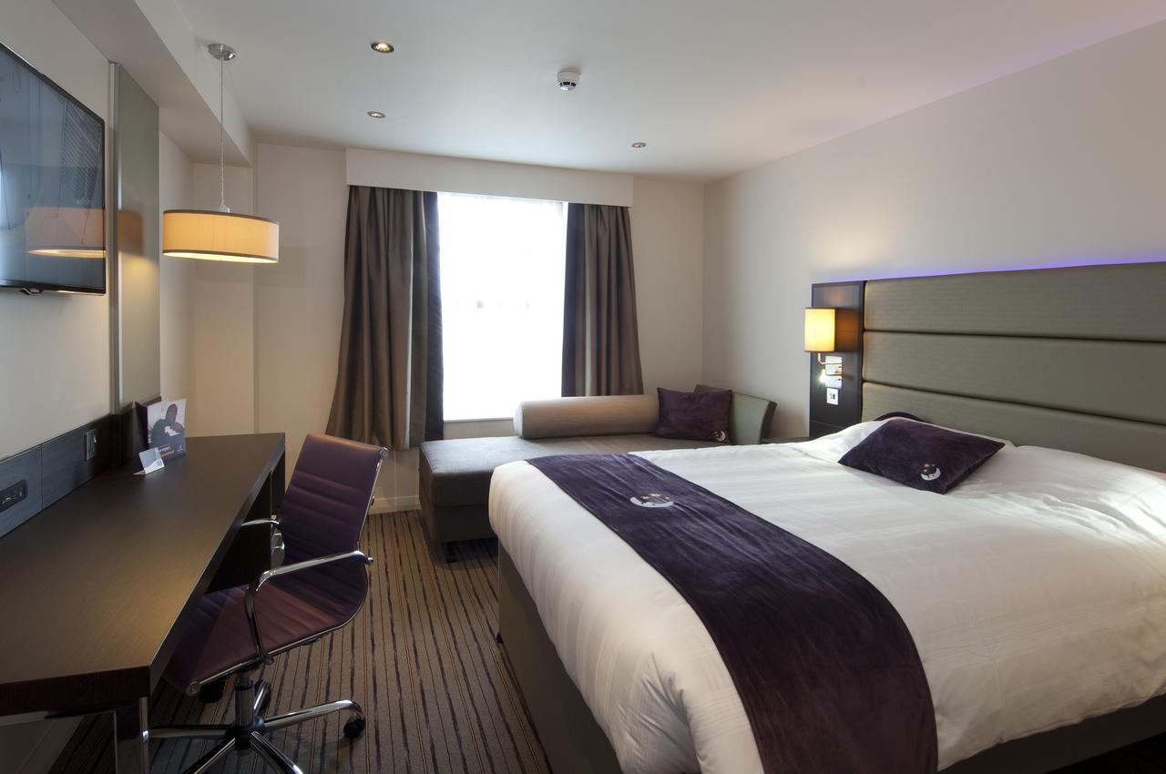 Premier Inn Glasgow Pacific Quay Номер фото
